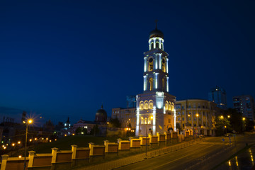 Fototapeta na wymiar Bell tower with the Church of St. Nicholas at night in Samara Russia. 27 June 2018