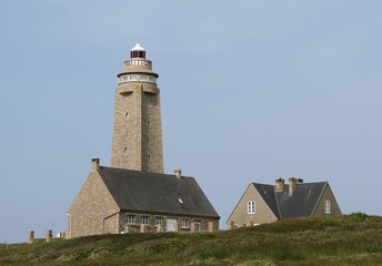 Fototapeta na wymiar le phare de cap lévi en Normandie à Fermanville dans le Cotentin, Manche