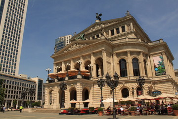 Naklejka premium Alte Oper und Opernplatz in Frankfurt am Main