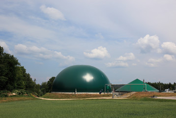 Biogasanlage, Erzeugung von Biogas durch Vergärung von Biomasse