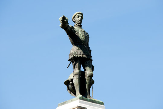 Dom Henrique Statue - Porto - Portugal