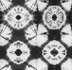 Materiał do szycia Seamless pattern, abstract tie dyed fabric of black color on white cotton. Hand painted fabrics. Shibori dyeing