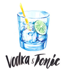 A glass with ice and lime