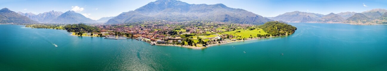 Fototapeta na wymiar Colico - Lago di Como (IT) - Panoramica aerea