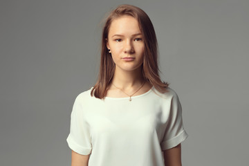 Obraz premium Attractive young girl