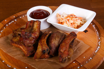 Pork ribs with sauce