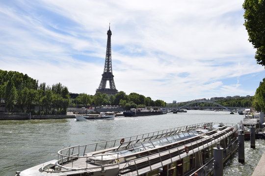 River Eiffel 