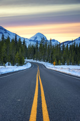 Fototapeta premium Road to Mountains on Horizon Cascade Highway Middle Sister (161451RBND8RM)