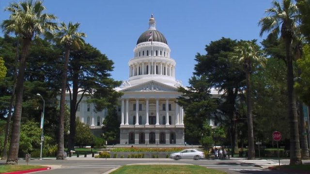 Zooming View of Beautiful Statues of State Capital Building Sacramento California, USA