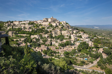 Fototapeta na wymiar The medieval hilltop town of Gordes in Provence. France