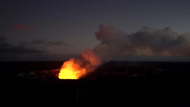 Kilauea volcano crater, burning lava lake at night - Hawaii, Big Island
