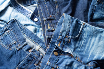 デニムジーンズのボトムス