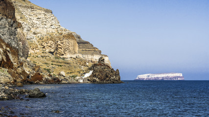 Fototapeta na wymiar A small Bay on the island of Santorini