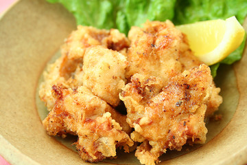鶏のから揚げ