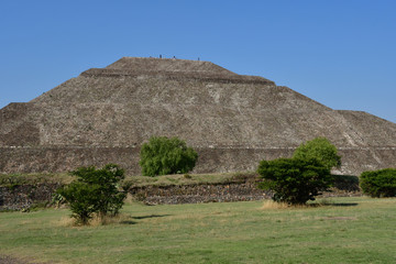 Fototapeta na wymiar Teotihuacan; United Mexican State - may 13 2018 : pre Columbian site