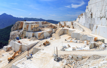 Marmor Steinbruch in Carrara - obrazy, fototapety, plakaty