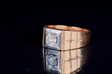 gold men's ring