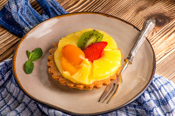 Mixed fruit tart.