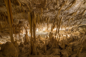 Mallorca, Caves of drach narrow flowstone cave