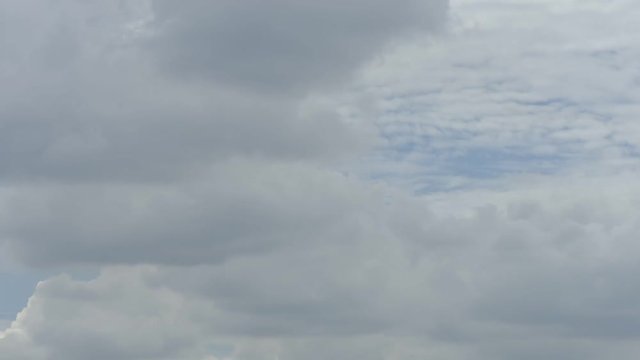 Time lapse with gray cloud on sky