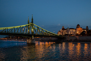 Obraz premium Budapest at night