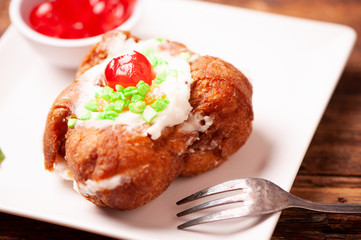 Sfincia di San Giuseppe, tipical sicilian pastry made with fresh ricotta