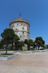 Fototapeta na wymiar White tower in Thessaloniki, Greece