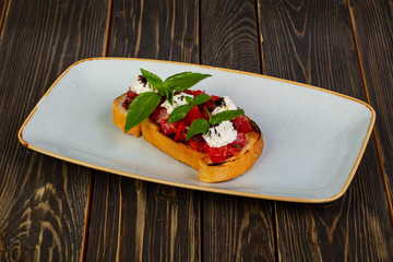 Bruschetta with tomato and cheese