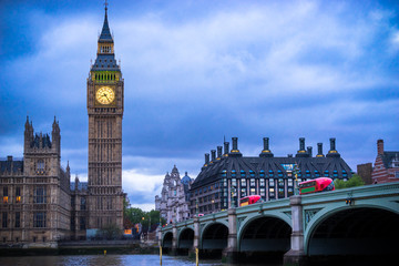 Fototapeta na wymiar Big Ben and Westminster bridge at blue hour 