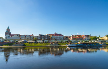 Fototapeta na wymiar Waterfront panorama of boulevard in Gorzow Wielkopolski at sunny summer day 