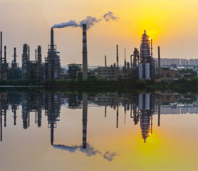 Fototapeta premium The factory in the setting sun