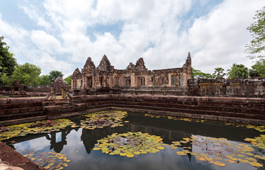 Naklejka premium Prasat Muang Tam historical park is Castle Rock old Architecture about a thousand years ago at Buriram Province,Thailand 