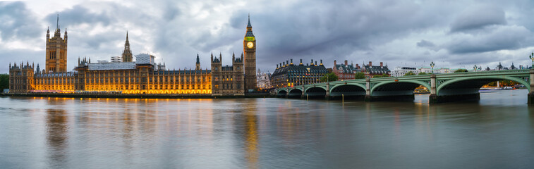 Fototapeta na wymiar Panorama of Houses of Parliament, Big Ben and Westminster Bridge