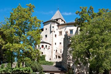 Fototapeta na wymiar Schloss Prösels bei Völs in Südtirol.