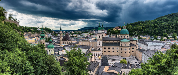 Gewitterhimmel über Salzburg