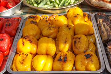Top view grilled red and yellow pepper