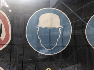 Warnschilder Baustelle Schutz, Achtung, Helmpflicht