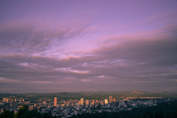 Fototapeta na wymiar Summer sunset over the city of Portland Oregon