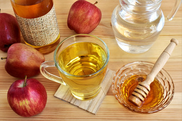 Apple cider vinegar with water and honey, detox drink.