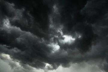 Papier Peint photo autocollant Ciel Mouvement du ciel sombre et des nuages noirs, cumulonimbus dramatique avec des pluies
