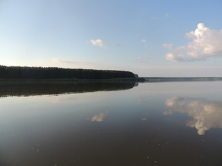 водная гладь озера