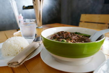 Food and rice that is hot on the table