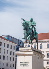 Fototapeta premium Maximilian I. auf dem Wittelsbacherplatz