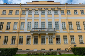 Naklejka premium SAINT PETERSBURG, RUSSIA - AUGUST 18, 2017: Moika Embankment, 12. The last address of A. S. Pushkin. The poet lived here in 1836-1837