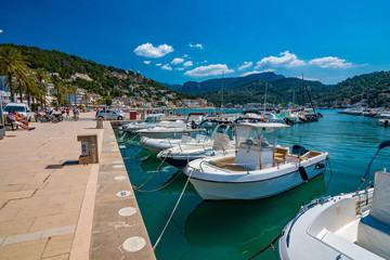 Fototapeta na wymiar Some boats in the harbour on a sunny day in Spain, Majorca 2018