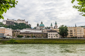 Fototapeta premium Salzburg city and Salzach river
