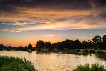 Zachód słońca nad stawem © Senatorek