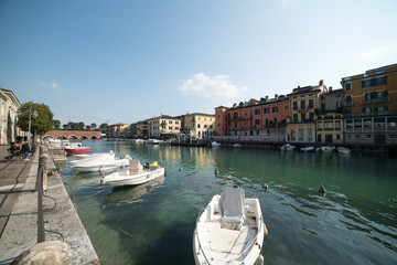 Fototapeta premium Peschiera del Garda. Old italian architecture