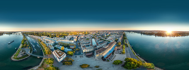 360° Panorama Sonnenaufgang über Mainz am Rhein - obrazy, fototapety, plakaty