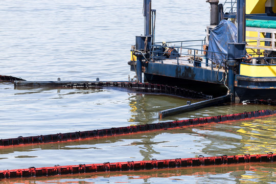 oil-spill response vessel cleaning pollution in the water